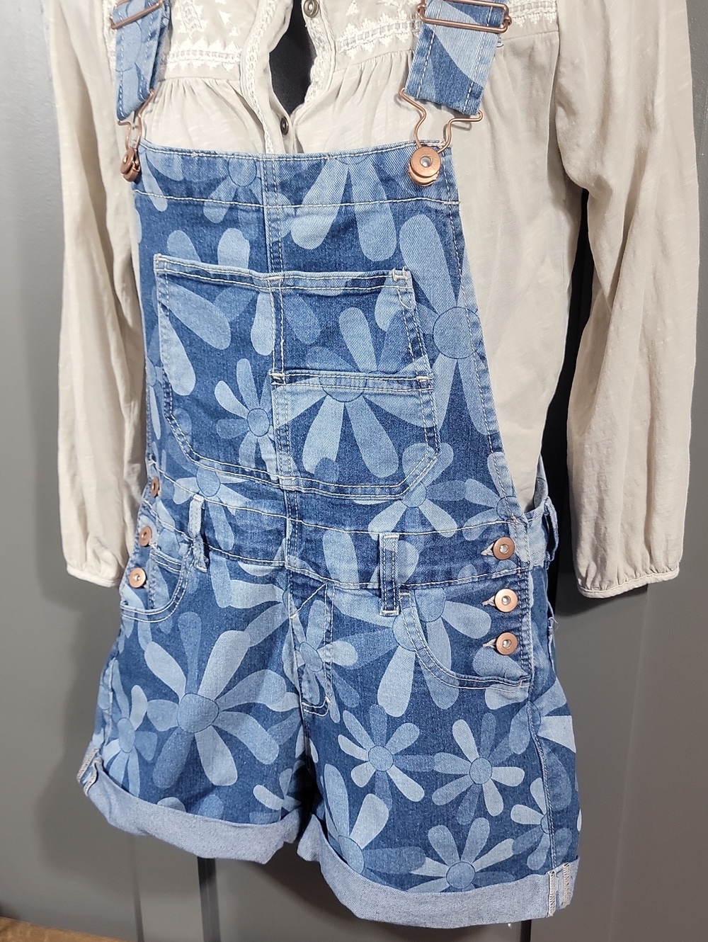 No Boundaries Blue Floral Denim Short Overalls - Picture 3 of 12